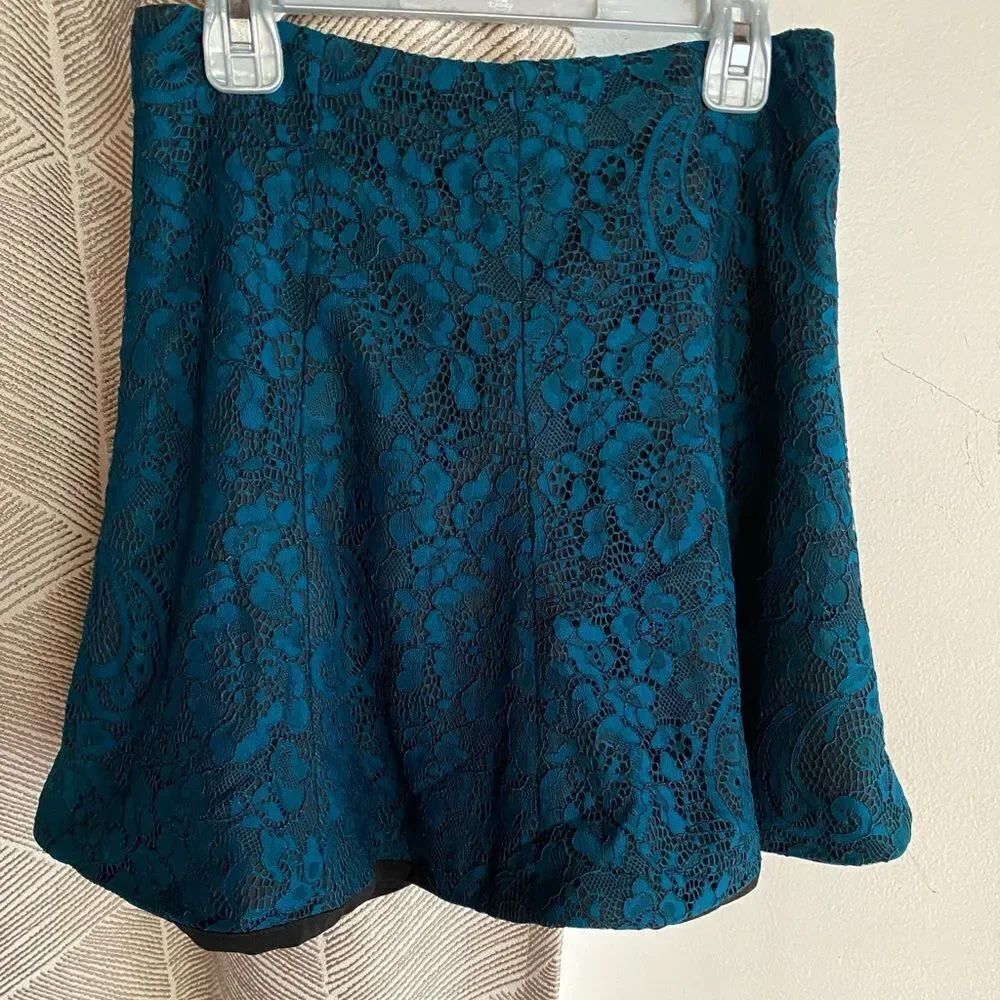 Lovers + Friends Teal Lace Miniskirt Color Green Sz Small